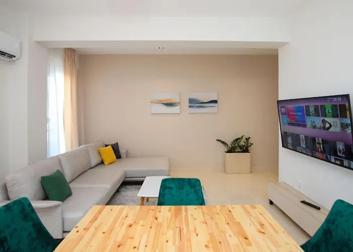 Seaside Apartments